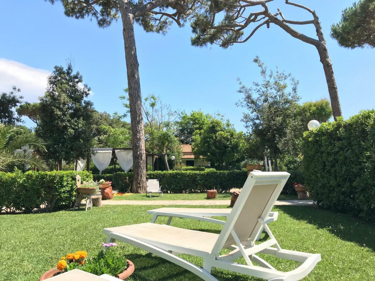 Hotel Il Miraggio Fregenae Esterno foto