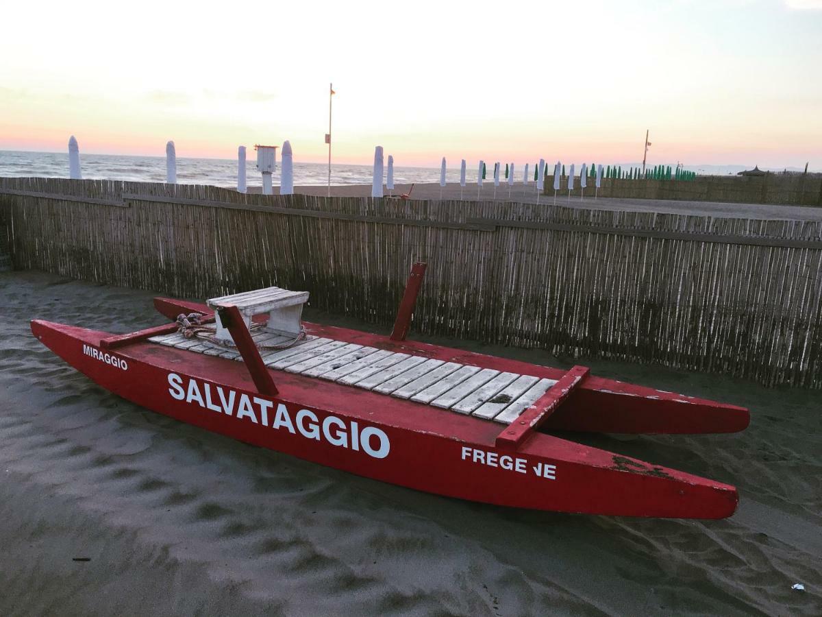 Hotel Il Miraggio Fregenae Esterno foto