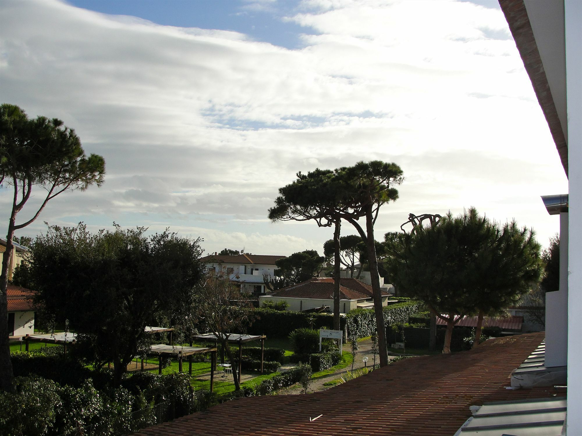 Hotel Il Miraggio Fregenae Esterno foto